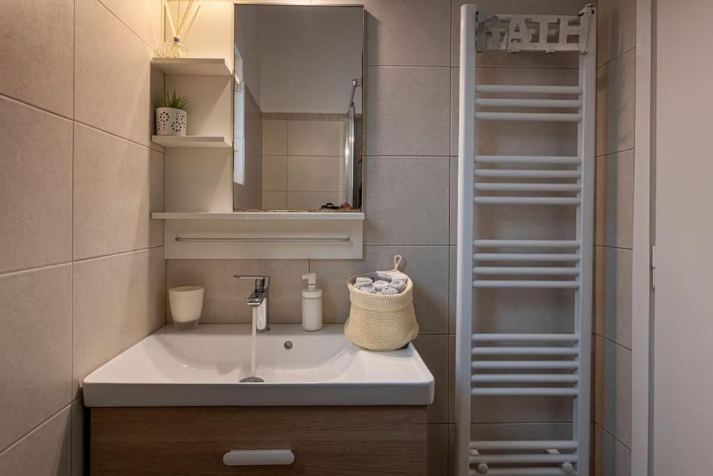 Cosy House Near The Airport And The Beach Porto Rafti Luaran gambar